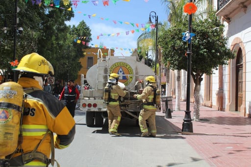 Simulacro de incendio en Presidencia Municipal de Lerdo.