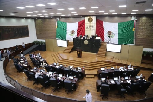 Imagen Aprueban diputados de Durango reformas constitucionales sobre vías férreas para transporte de pasajeros