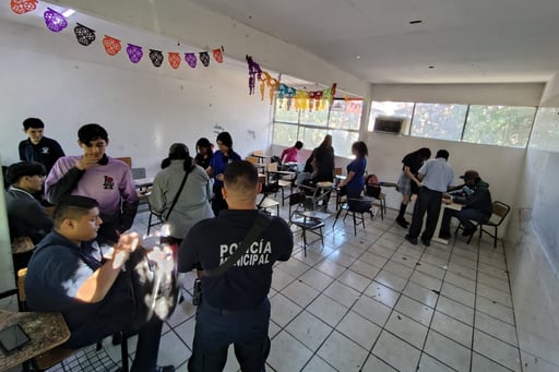 Imagen Implementan el protocolo 'Mochila Segura' en la Preparatoria Jaime Torres Bodet de Gómez Palacio