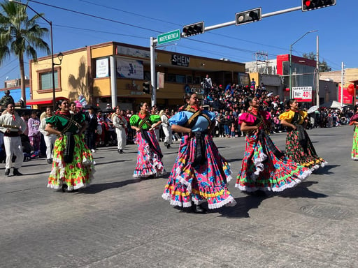 Imagen Conmemorar el 114 aniversario del inicio de la Revolución con desfile en Gómez Palacio