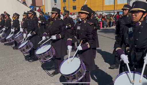 Imagen Participan más de 3 mil en el desfile de Monclova