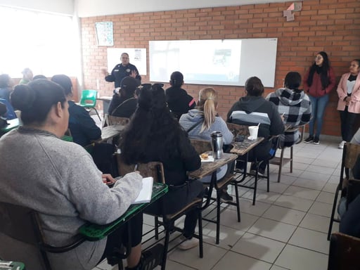 Imagen Policía Municipal imparte plática sobre la omisión de cuidados y sus consecuencias legales