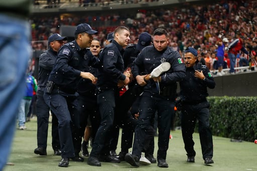 Imagen ¿Vetarán al Estadio Akron? Denuncian grave violencia en duelo contra Atlas | VIDEOS