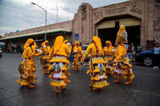 Peregrinaciones en el centro de Torreón  (EL SIGLO DE TORREÓN / ENRIQUE CASTRUITA)
