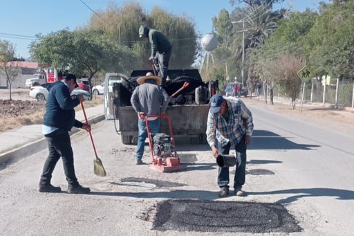 Imagen Intensifican trabajos de bacheo en Lerdo