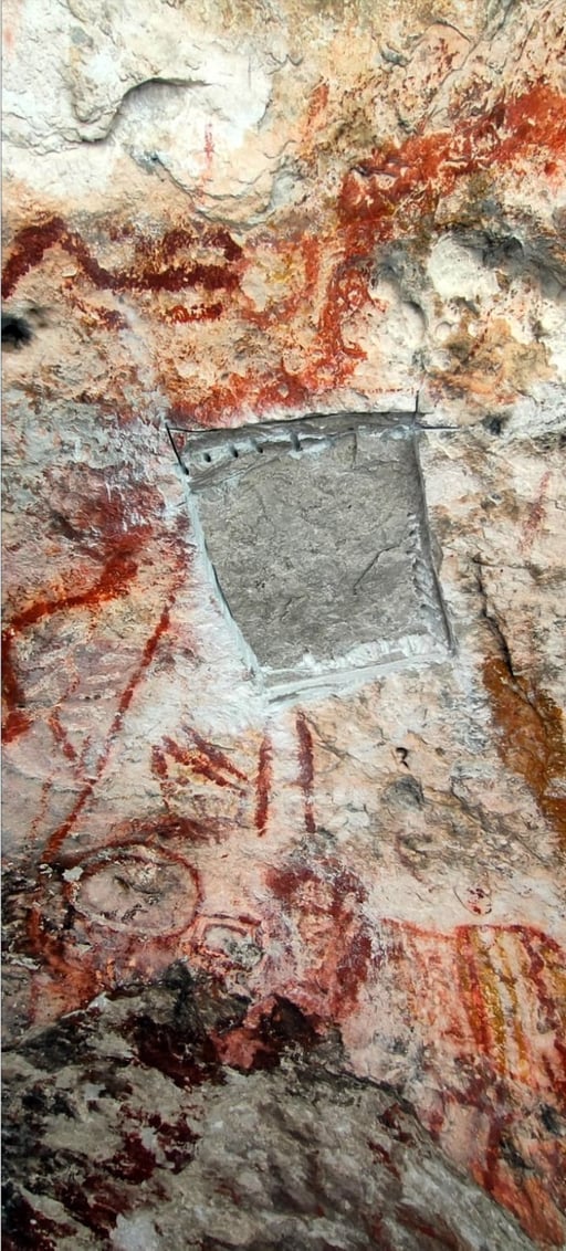 Daños. Un hueco, tan sólo un hueco en la pared de la roca fue todo lo que quedó, como si alguien hubiese tratado de extirparle el corazón a la montaña. El robo de la pintura rupestre de la cueva Pinta es, sin duda, el evento más trágico de la arqueología coahuilense.