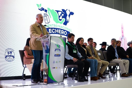 Imagen Inauguran Encuentro Nacional Lechero en Torreón