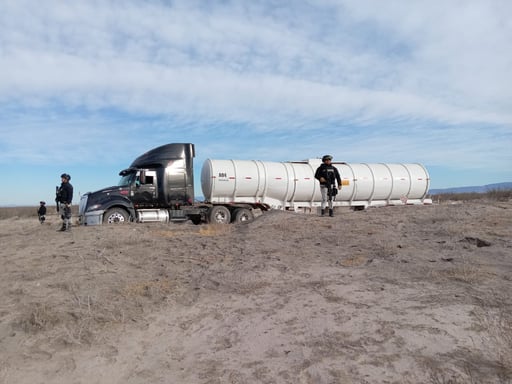 Imagen Aseguran tractocamión que contenía combustible