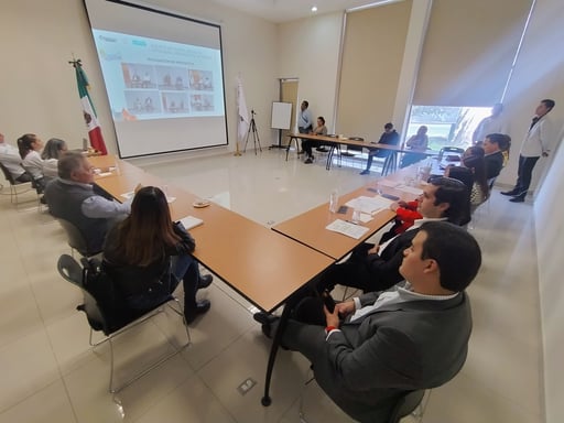 Los integrantes del Consejo Estatal de Ciencia y Tecnología, expusieron
los proyectos y labores que llevan a cabo. (EL SIGLO DE TORREÓN)