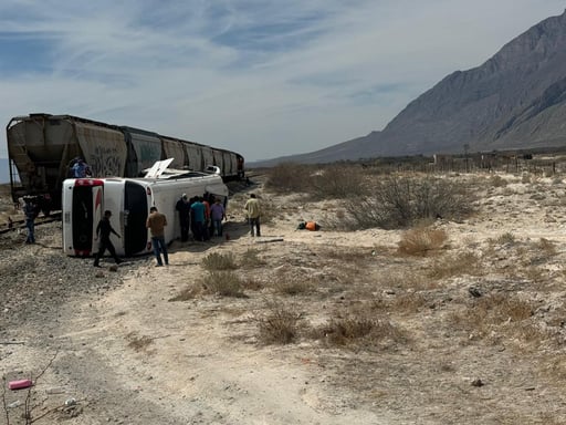 Imagen Tren embiste autobús en Cuatro Ciénegas: hay 32 heridos