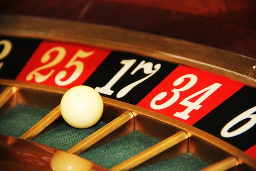 Imagen ¿Qué es la estrategia James Bond en la ruleta y cómo funciona?