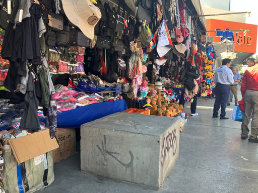 Imagen Pide CLIP retirar tabaretes de las calles Cepeda y Valdez Carrillo en el Centro Histórico de Torreón