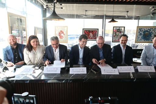 Imagen Firman convenio Canacintra Torreón y clúster automotriz para fortalecer desarrollo económico