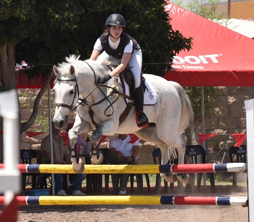 Imagen Invitan a concurso de salto ecuestre en Las Brisas
