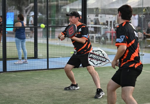 Padres e hijos tomaron las canchas del tradicional club, para dar vida a
este certamen que se disputó durante dos jornadas. (Ramón Sotomayor)