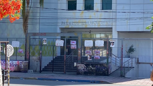 Imagen Mantienen 'tomado' el Palacio de Justicia en Gómez Palacio; convocan a marcha pacífica