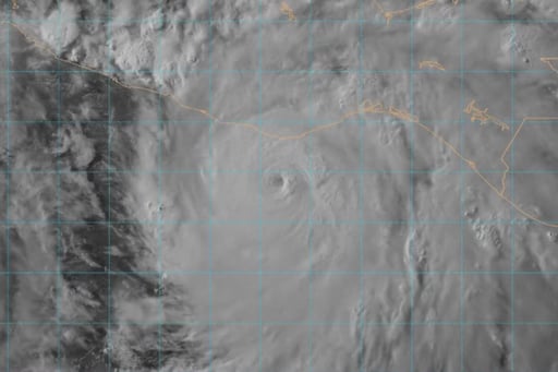 Imagen Huracán 'Erick' se fortalece y alcanza la categoría 3