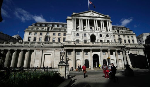 Imagen Banco de Inglaterra mantiene tasa de interés sin cambios ante turbulencia global