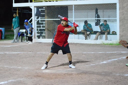 Imagen Vibrante jornada 14 en softbol de Bola Puesta, de San Isidro