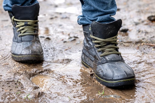 Imagen Cómo quitar el olor a humedad de tus zapatos mojados por la lluvia