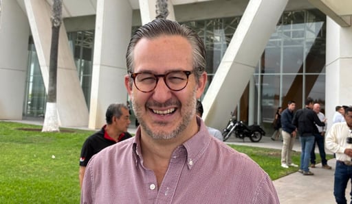 Imagen Denuncian padres altos cobros por graduaciones ante la SEDU