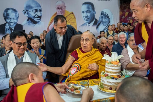 Imagen China advierte a la India que no permitirá interferencias en la sucesión del Dalái Lama