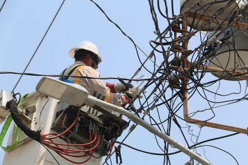 Imagen Sufren apagones 335 mil industriales en México solo en 2025