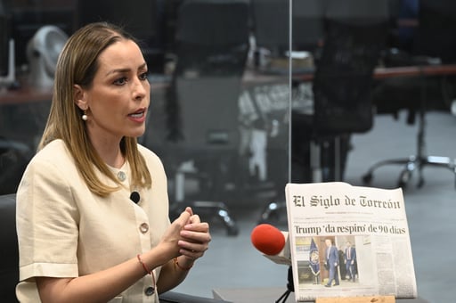 Verónica Martínez en El Lado B de la Noticia. EL SIGLO DE TORREÓN / Azul Contreras