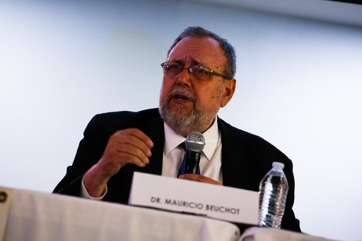 Doctor Mauricio Beuchot reflexiona sobre derechos humanos con conferencia