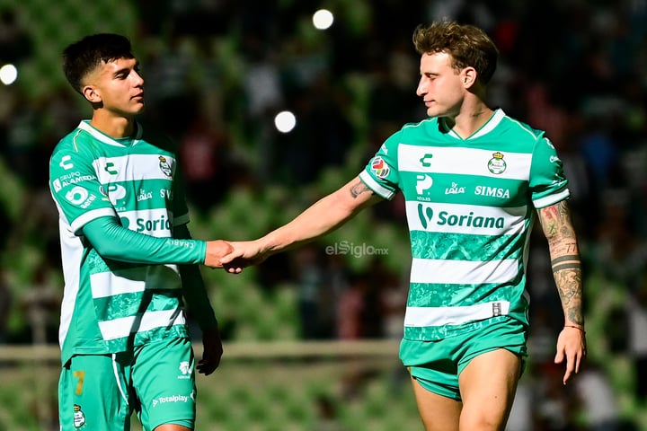 Santos Laguna derrota por la mínima a Chivas en el Corona