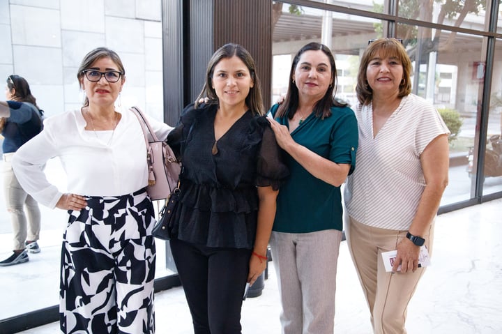 Patricia Delgado, Karina Hinojosa, Isaura Valenzuela y Silvia Cardona (EL SIGLO DE TORREÓN / ENRIQUE CASTRUITA)