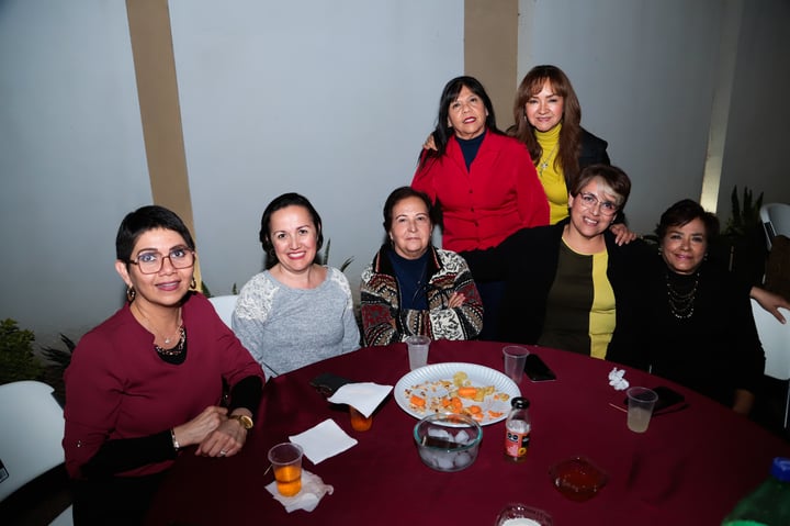 Fue una posada con muy buena asistencia donde compartieron alegres momentos (EL SIGLO DE TORREÓN)
