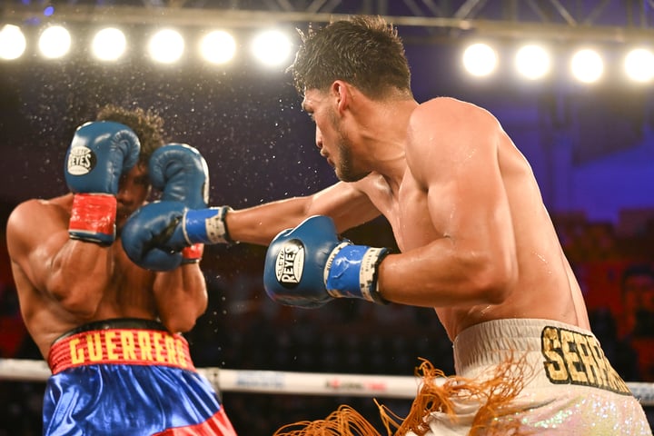 Ramírez logró imponerse por la puntación y así pudo retener su título en el Consejo Mundial de Boxeo (WBC).