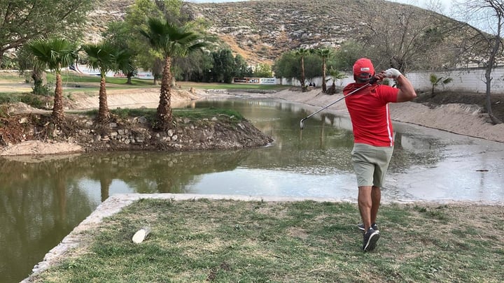 Después de casi una década sin que el lago del hoyo 12 tuviera agua, todos los participantes del torneo, tendrán ese reto desde el tee de salida.