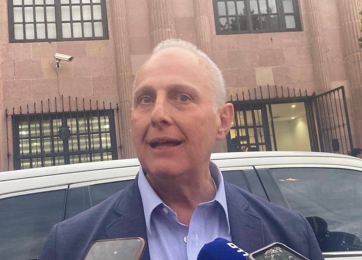 El alcalde de Torreón, Román Alberto Cepeda, estuvo ayer en la ciudad de Saltillo.  (EL SIGLO DE TORREÓN)
 
