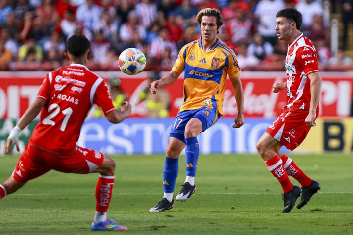 Necaxa y Tigres dejan todo para la Vuelta y empatan sin goles
