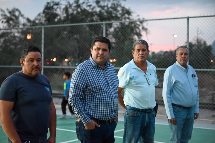 Entrega alcalde de Lerdo rehabilitación en canchas de Las Cuevitas