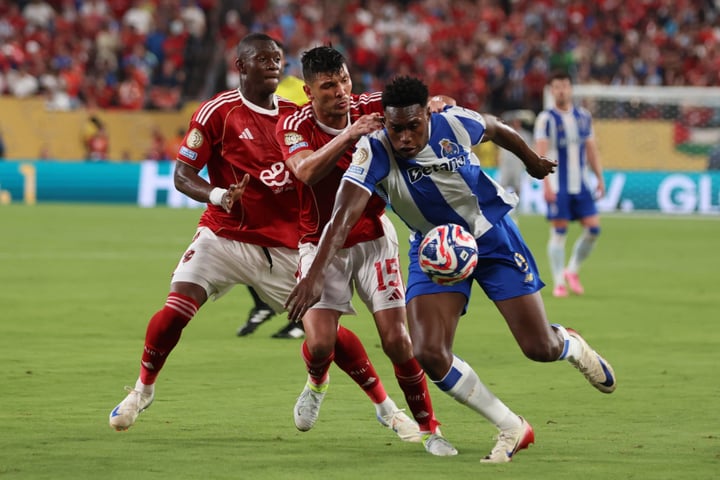 Un fracaso más; el Porto de Martín Anselmi empata ante el Al-Ahly y ambos se despiden del Mundial de Clubes