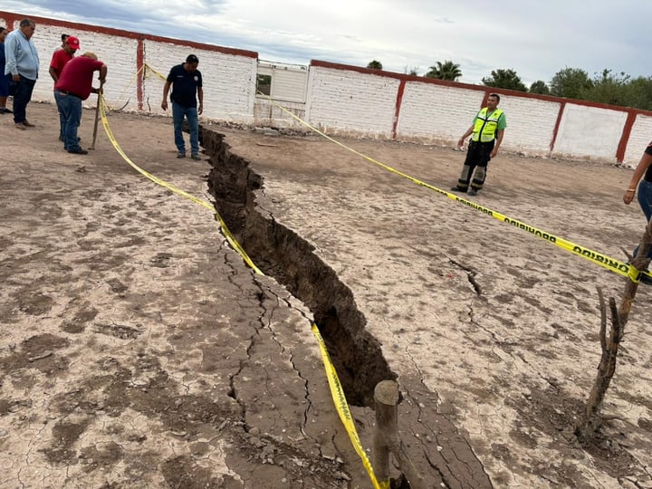 Socavones en Matamoros y Torreón afectan escuelas y vialidades tras intensas lluvias