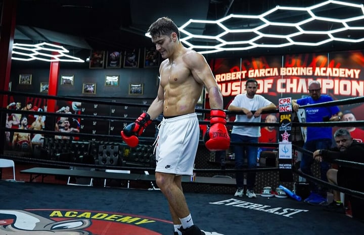 En San Antonio Texas, el boxeador radicado en la Laguna, se alista para su próximo combate en los Superligeros.
