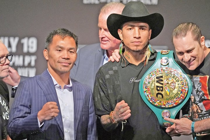 El mítico boxeador filipino, miembro del Salón de la Fama del boxeo, se medirá frente al texano en su regreso a los cuadriláteros de Las Vegas.