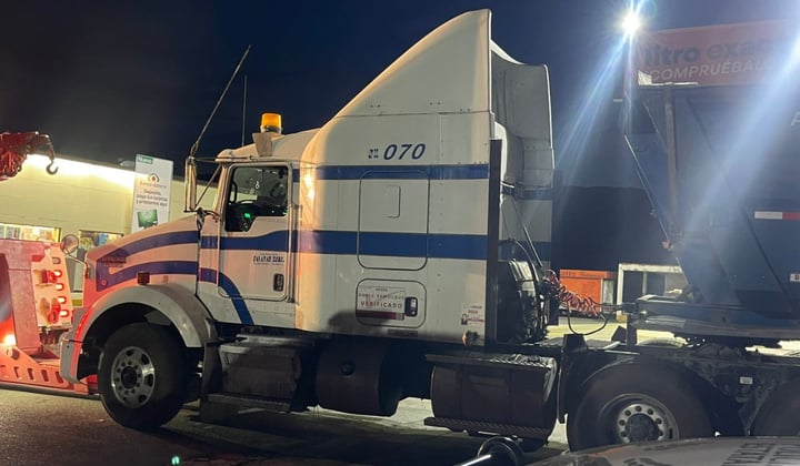 Recuperan en Coahuila tractocamión robado en NL