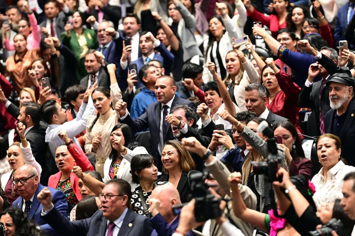 Gasto en alimentos de legisladores aumentó 49 % de 2019 a 2024