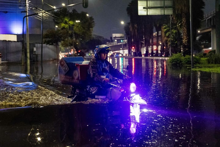 Lluvias intensas en Ciudad de México causan inundaciones y afectan operación del AICM