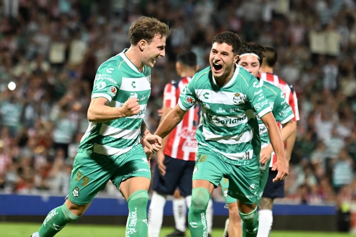 Santos Laguna derrota por la mínima a Chivas en el Corona