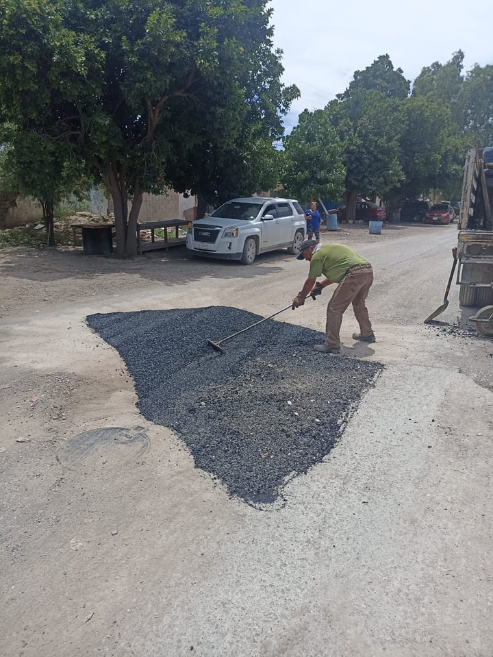 Ayuntamiento de Gómez Palacio intensifica trabajos de bacheo