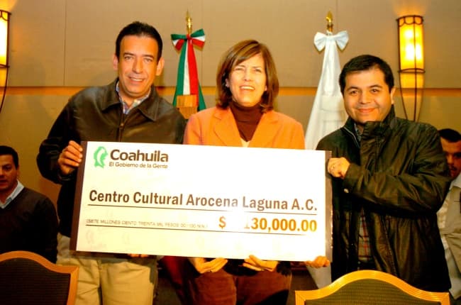 El adelanto. Los recursos entregados por el Gobierno del Estado, corresponden aparte de la operación de las instituciones culturales para el 2010 y el 2011. EL SIGLO DE TORREÓN / SERGIO REYES