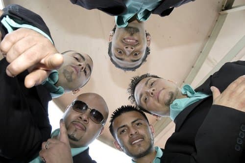 Engaño. Los integrantes de la agrupación musical fueron citados a declarar, sin embargo, ya estando en los juzgados los detuvieron.