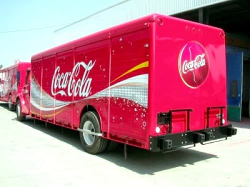 Después de que The Coca-Cola Company anunció la adquisición de las operaciones de Coca-Cola Enteprises en América del norte, la empresa embotelladora mexicana Coca-Cola Femsa se convirtió en la embotelladora más grande del mundo dentro del sistema Coca-Cola.