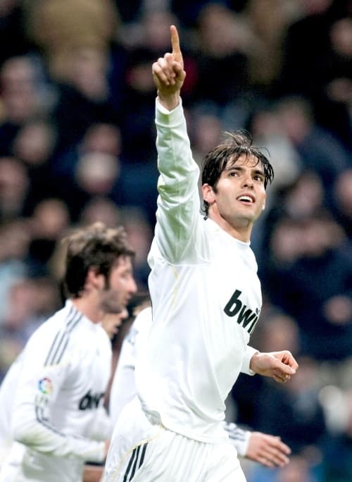 Kaká se equivocó al firmar con Real Madrid: Dani Alves